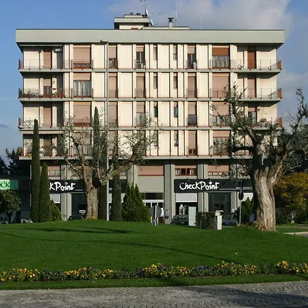 Monticlaris Nocleg ze śniadaniem Montichiari
