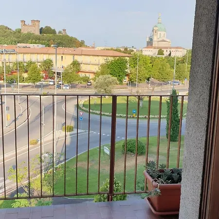 Monticlaris Nocleg ze śniadaniem *