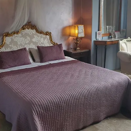 Monticlaris Bed & Breakfast *